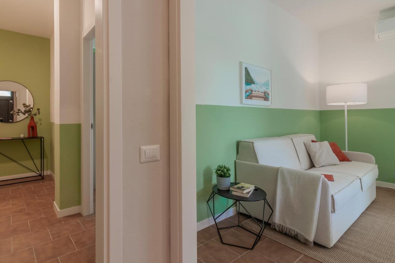 Ninfea Apartments By Wonderful Italy Лезено Экстерьер фото